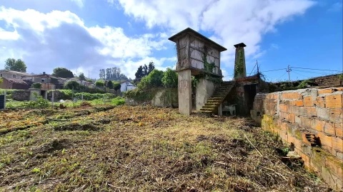 Moradia T2 para Venda em O. Azeméis, Riba-Ul, Ul, Macinhata Seixa, Madail