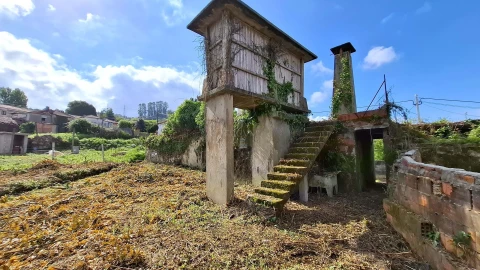 Moradia T2 para Venda em O. Azeméis, Riba-Ul, Ul, Macinhata Seixa, Madail