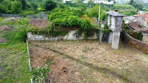 Moradia T2 para Venda em O. Azeméis, Riba-Ul, Ul, Macinhata Seixa, Madail