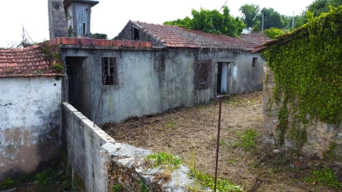 Moradia T2 para Venda em O. Azeméis, Riba-Ul, Ul, Macinhata Seixa, Madail