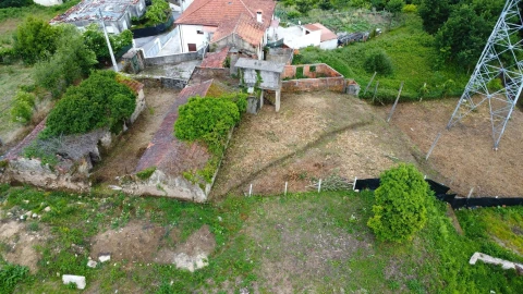 Moradia T2 para Venda em O. Azeméis, Riba-Ul, Ul, Macinhata Seixa, Madail