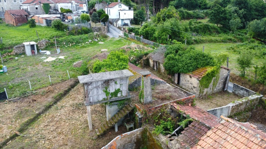 Moradia T2 para Venda em O. Azeméis, Riba-Ul, Ul, Macinhata Seixa, Madail Foto 4