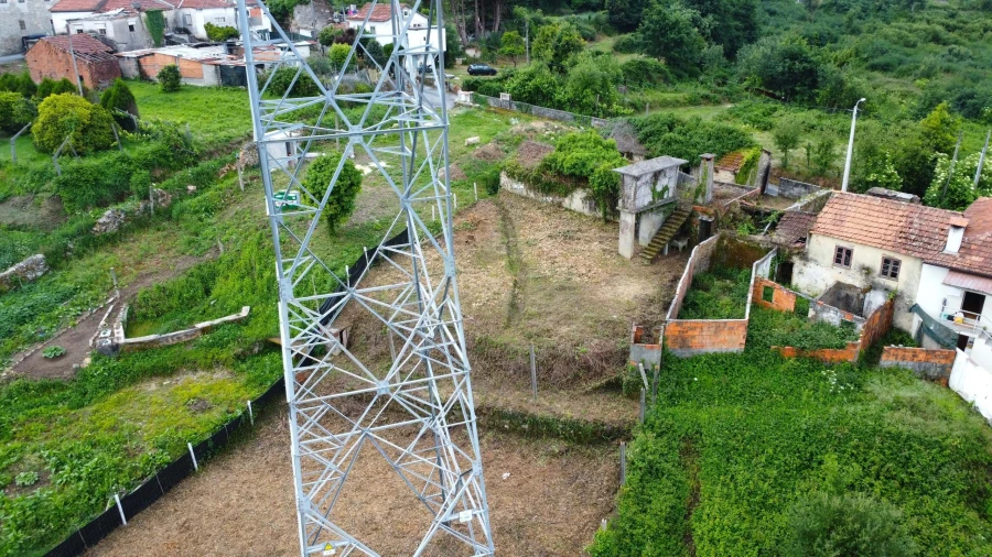 Moradia T2 para Venda em O. Azeméis, Riba-Ul, Ul, Macinhata Seixa, Madail Foto 36