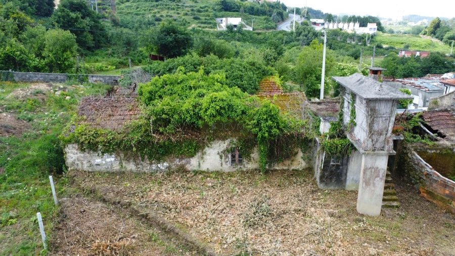 Moradia T2 para Venda em O. Azeméis, Riba-Ul, Ul, Macinhata Seixa, Madail Foto 5