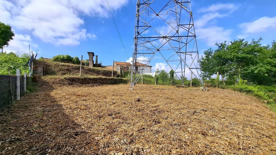 Moradia T2 para Venda em O. Azeméis, Riba-Ul, Ul, Macinhata Seixa, Madail Foto 40