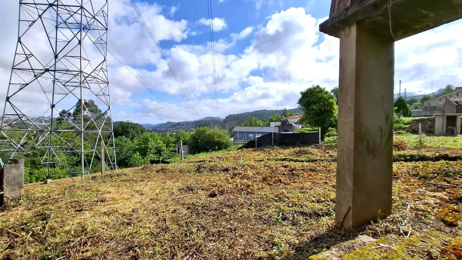 Moradia T2 para Venda em O. Azeméis, Riba-Ul, Ul, Macinhata Seixa, Madail Foto 51