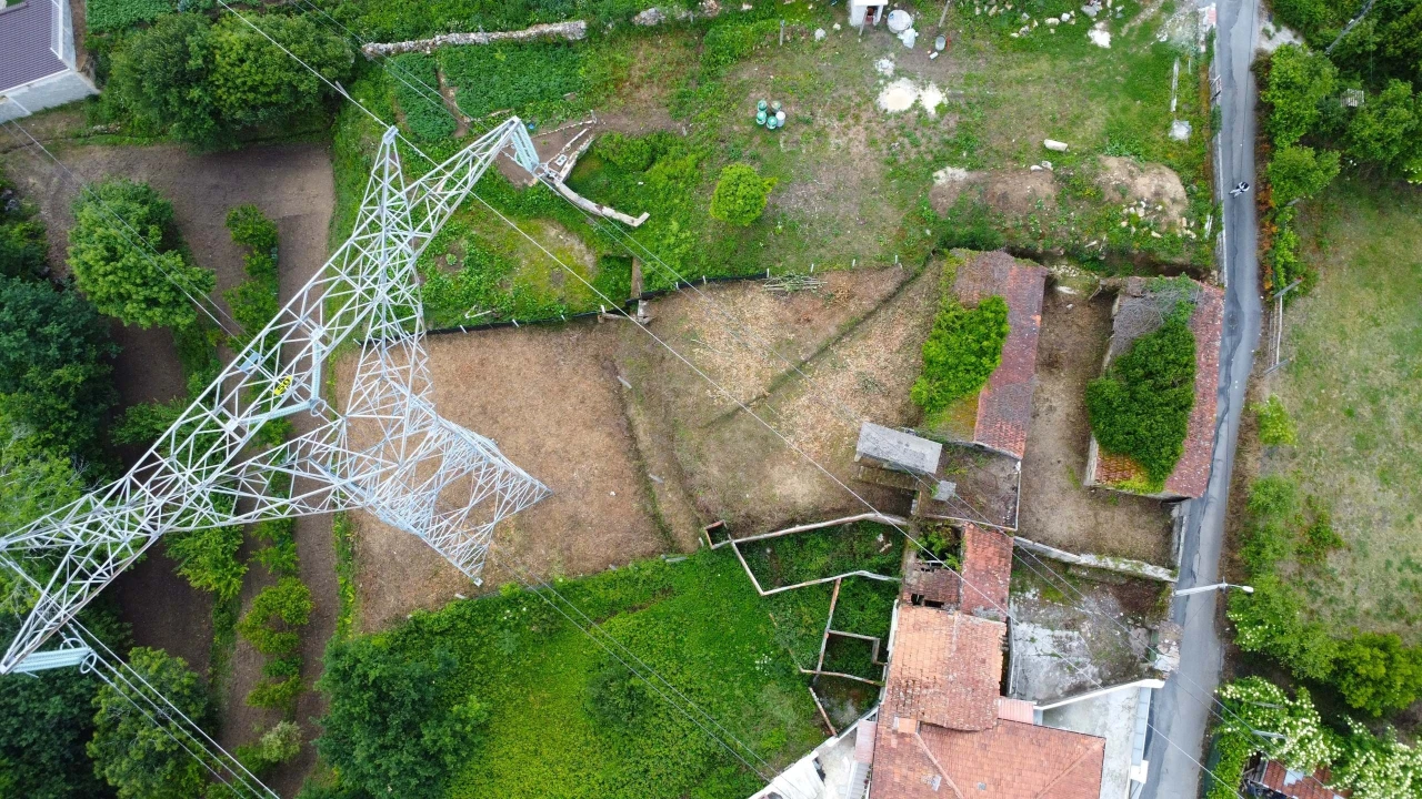 Moradia T2 para Venda em O. Azeméis, Riba-Ul, Ul, Macinhata Seixa, Madail Foto 9