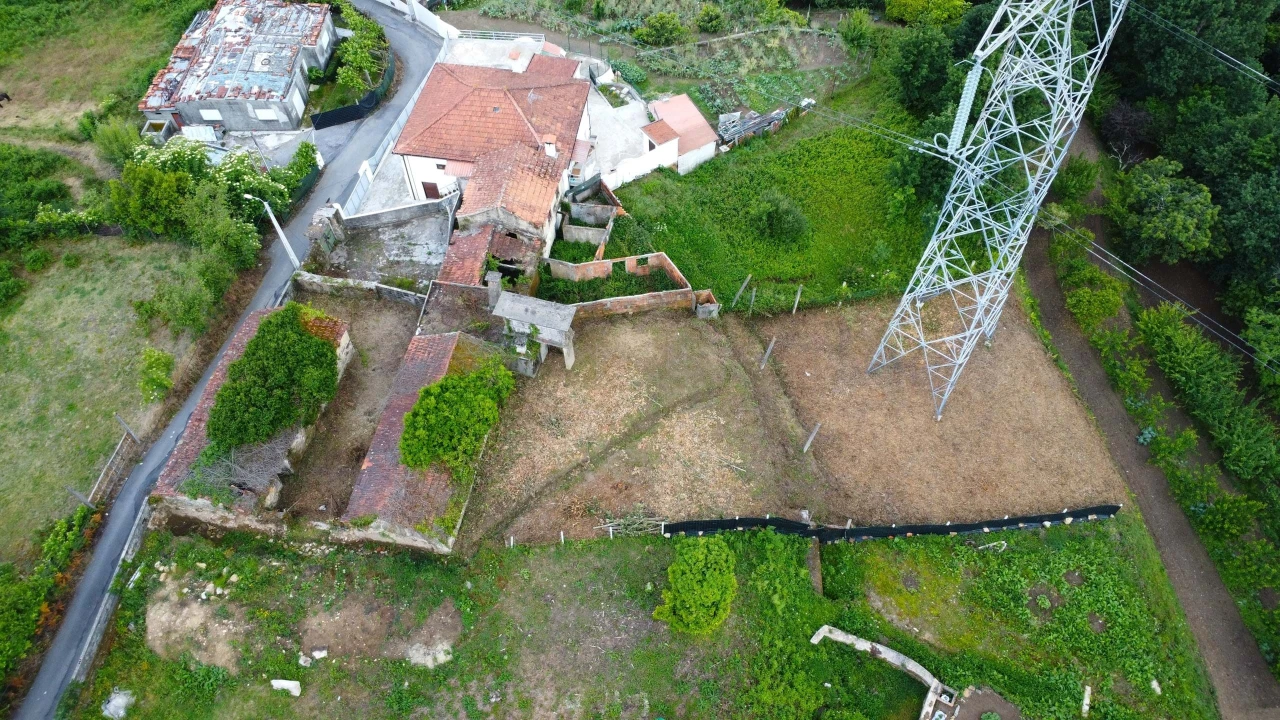 Moradia T2 para Venda em O. Azeméis, Riba-Ul, Ul, Macinhata Seixa, Madail Foto 32