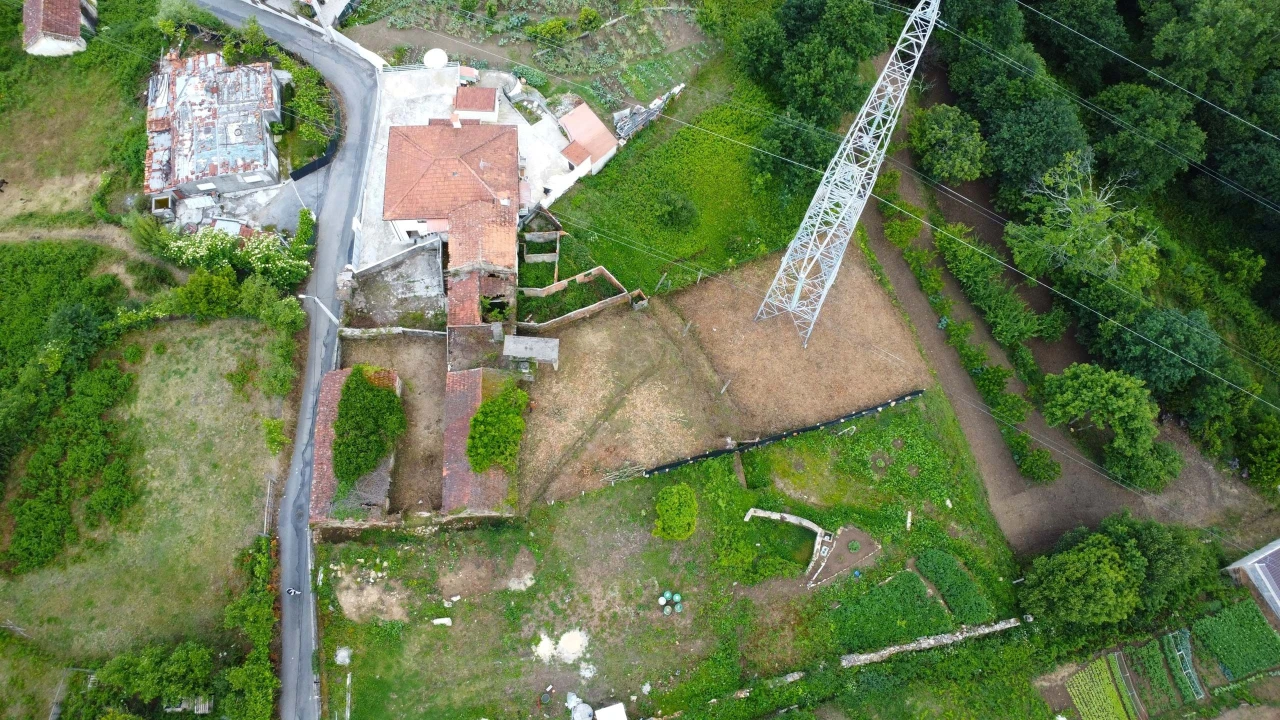 Moradia T2 para Venda em O. Azeméis, Riba-Ul, Ul, Macinhata Seixa, Madail Foto 12