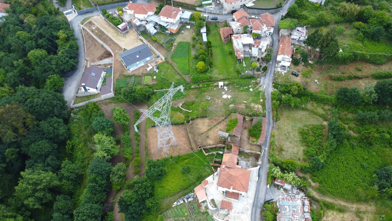 Moradia T2 para Venda em O. Azeméis, Riba-Ul, Ul, Macinhata Seixa, Madail Foto 10