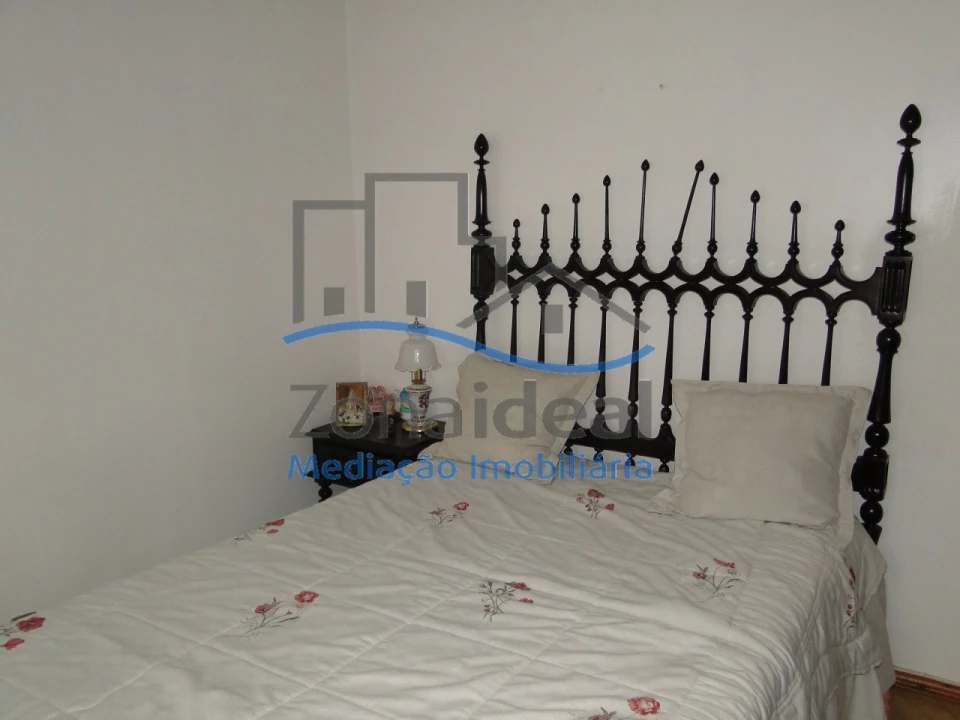 Moradia T2 para Venda em Abrigada e Cabanas de Torres Foto 8
