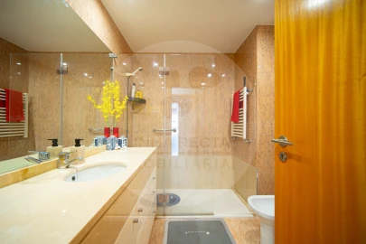 Apartamento T4 para Venda em Custóias, Leça do Balio e Guifões