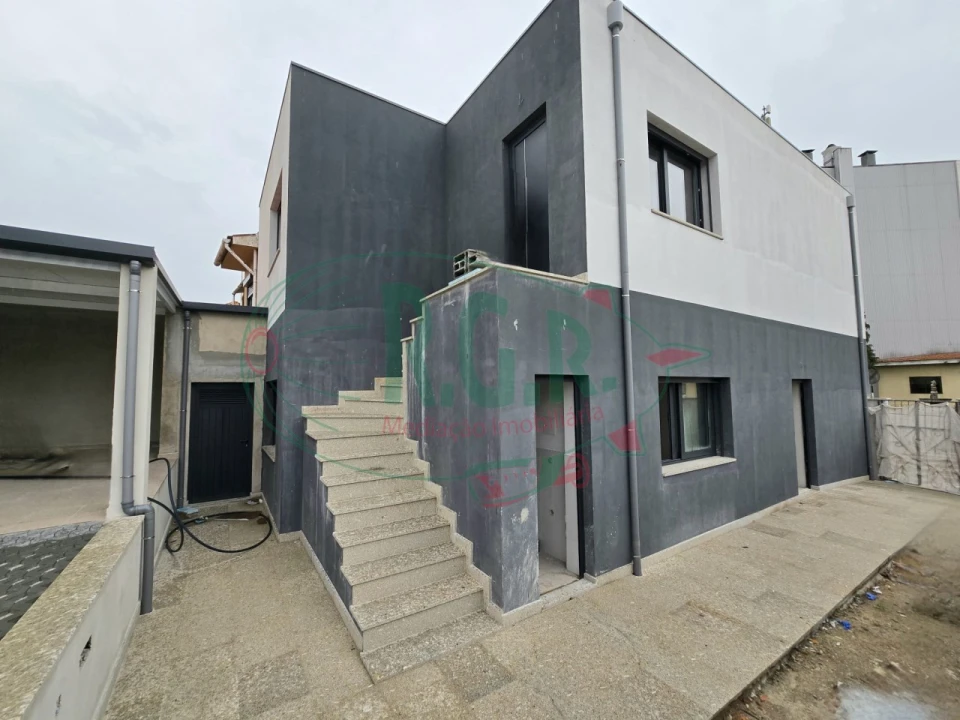 Moradia T2 para Venda em Gondomar (São Cosme), Valbom e Jovim Foto 4