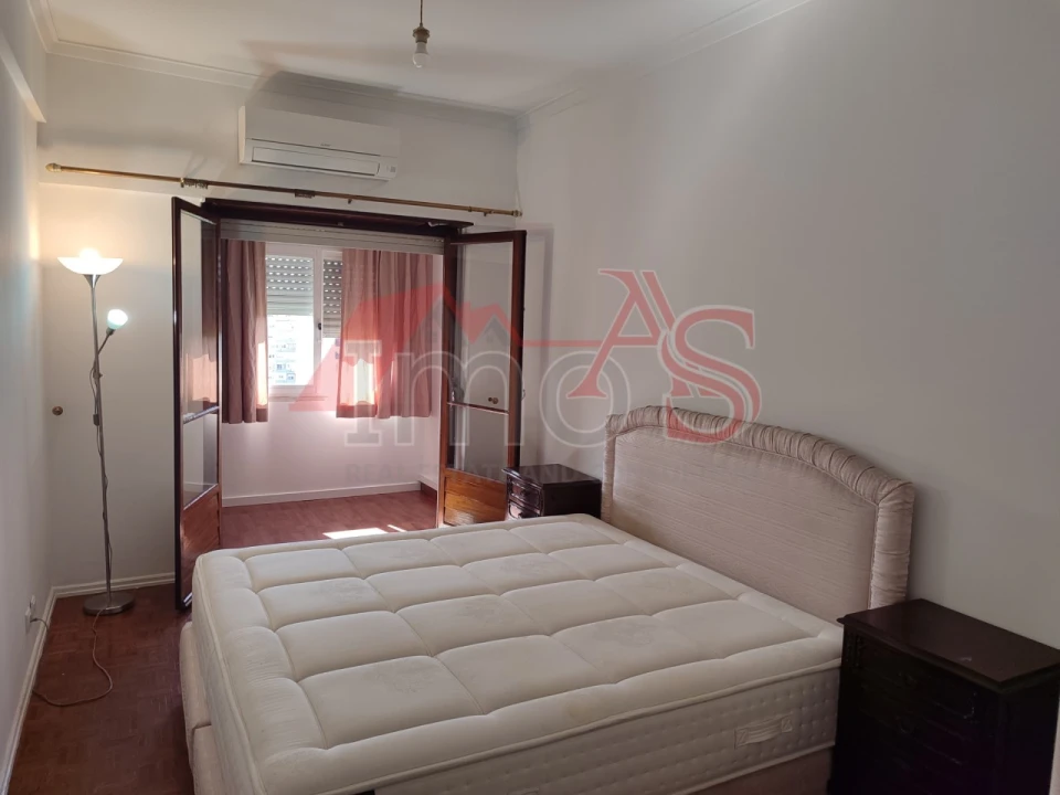 Apartamento T3 para Arrendamento em São Domingos de Benfica Foto 21