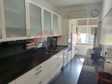 Apartamento T3 para Arrendamento em São Domingos de Benfica