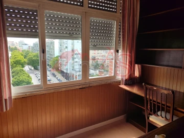 Apartamento T3 para Arrendamento em São Domingos de Benfica