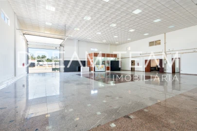 Armazém para Venda em Palmela