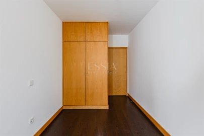 Apartamento T3 para Arrendamento em Cedofeita, Santo Ildefonso, Sé, Miragaia, São Nicolau e Vitória