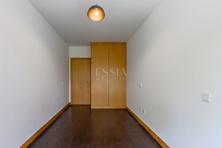 Apartamento T3 para Arrendamento em Cedofeita, Santo Ildefonso, Sé, Miragaia, São Nicolau e Vitória Foto 31