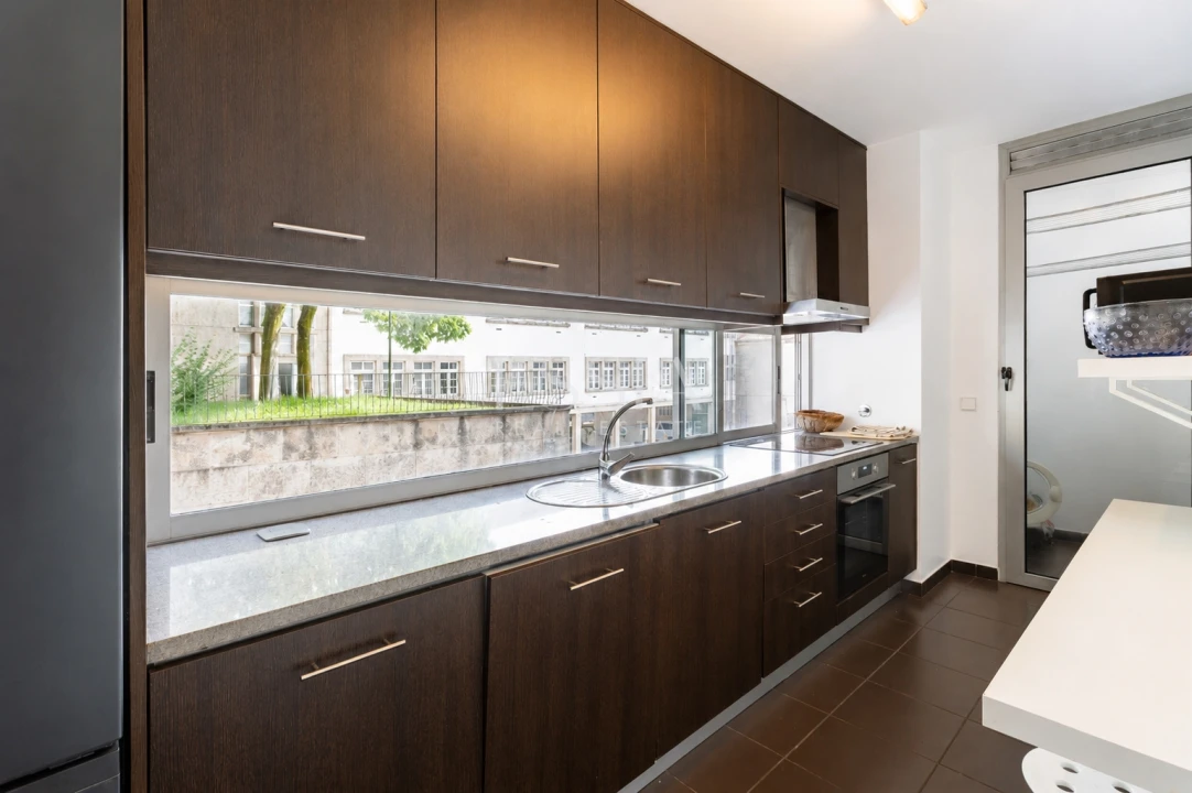 Apartamento T3 para Arrendamento em Cedofeita, Santo Ildefonso, Sé, Miragaia, São Nicolau e Vitória Foto 12
