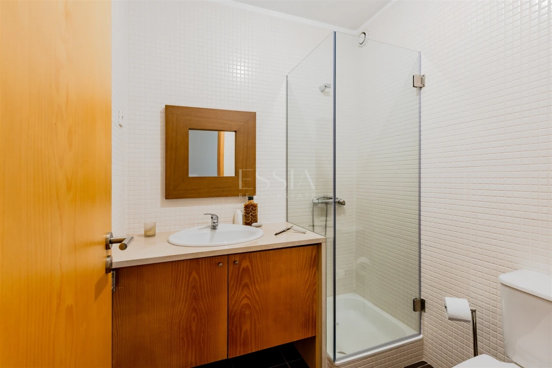 Apartamento T3 para Arrendamento em Cedofeita, Santo Ildefonso, Sé, Miragaia, São Nicolau e Vitória Foto 22