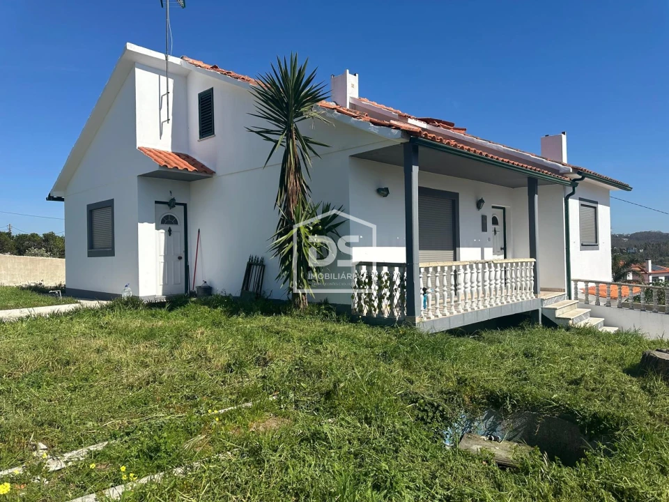 Moradia T5 para Venda em Leiria, Pousos, Barreira e Cortes Foto 1