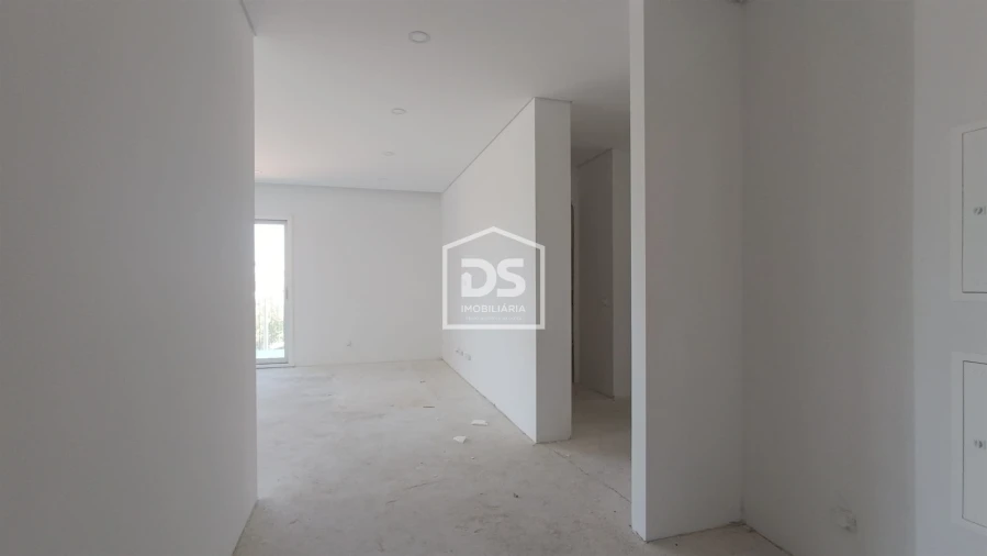 Apartamento T3 para Venda em Santo Antonio dos Olivais Foto 6