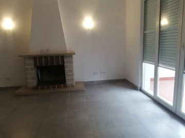 Moradia T7 para Arrendamento em Carcavelos e Parede