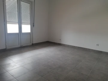 Moradia T7 para Arrendamento em Carcavelos e Parede