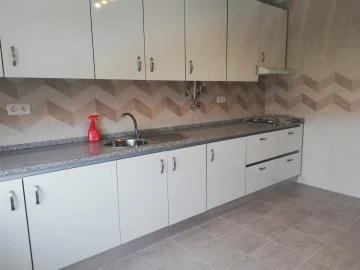 Moradia T7 para Arrendamento em Carcavelos e Parede