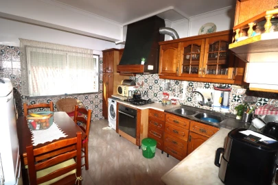 Apartamento T5 para Venda em Carcavelos e Parede