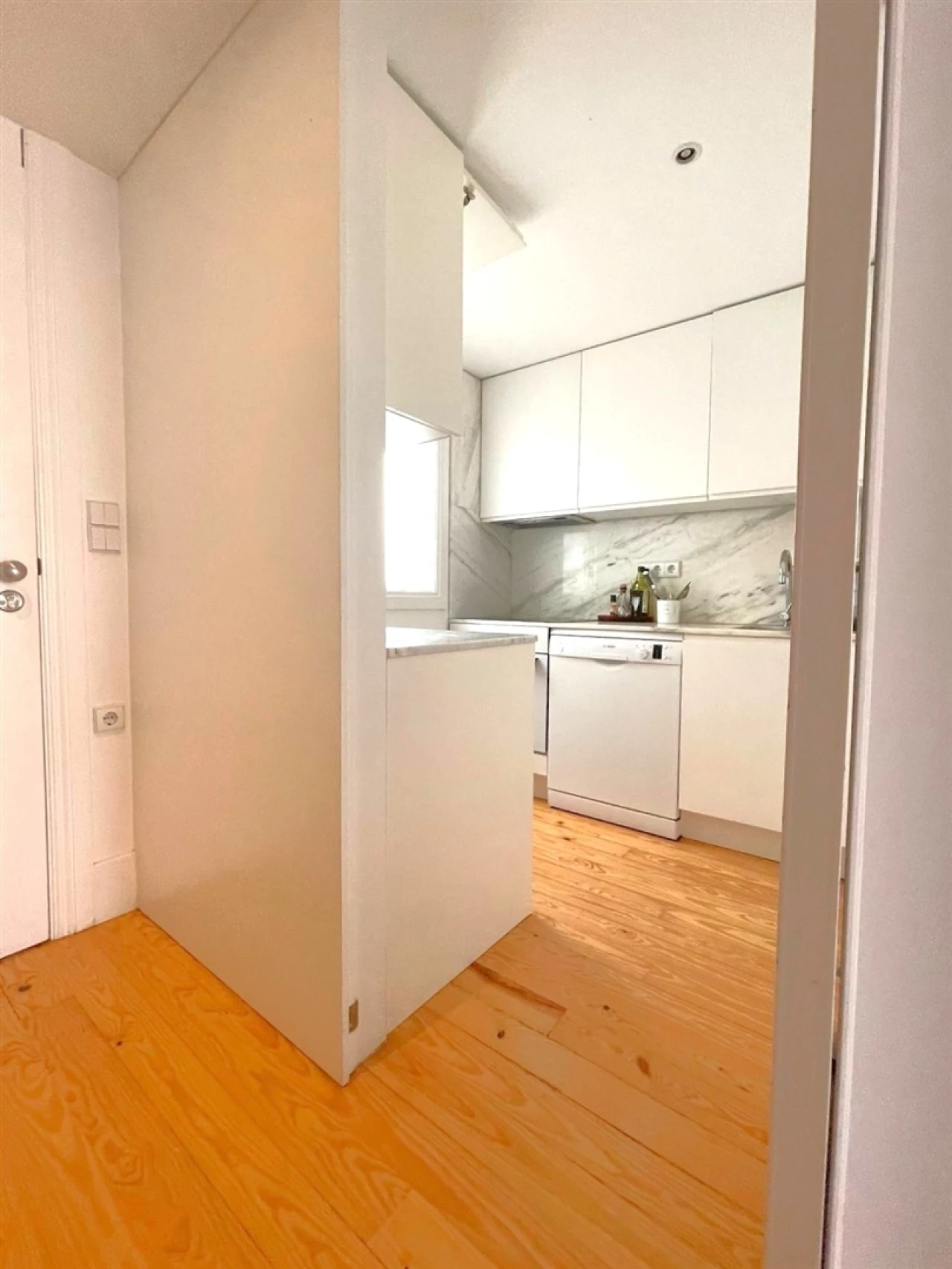 Apartamento T1 para Venda em Cedofeita, Santo Ildefonso, Sé, Miragaia, São Nicolau e Vitória Foto 7