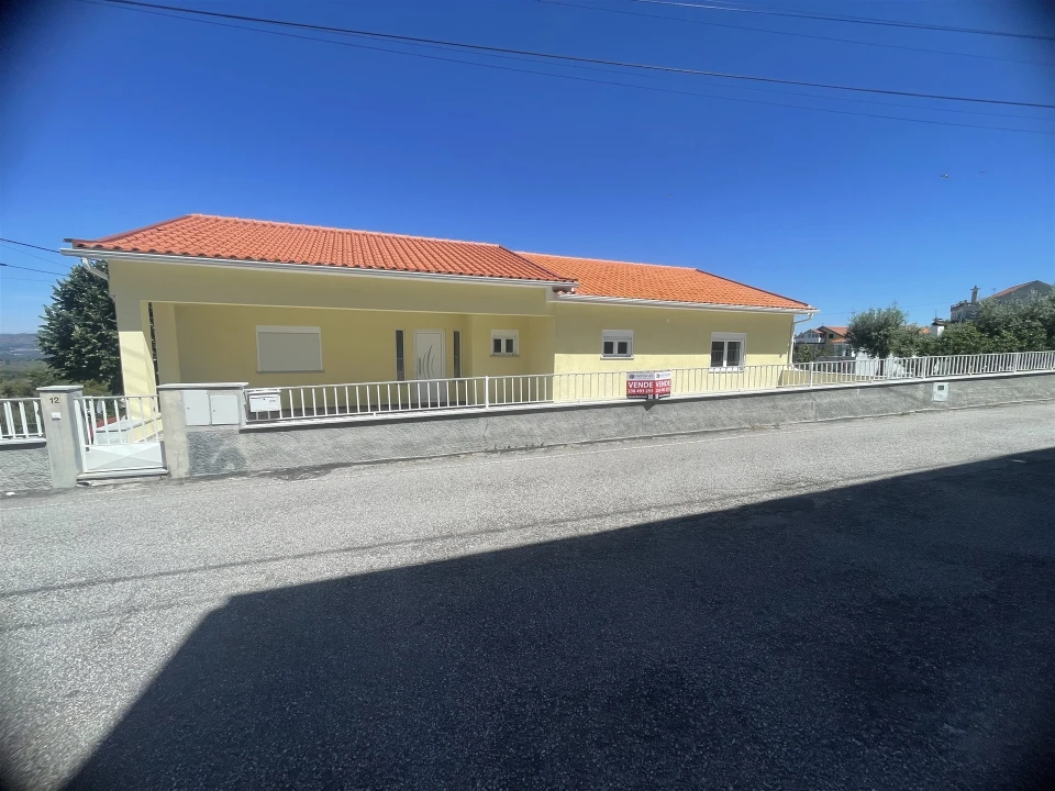 Loja para Venda em Melo e Nabais Foto 1