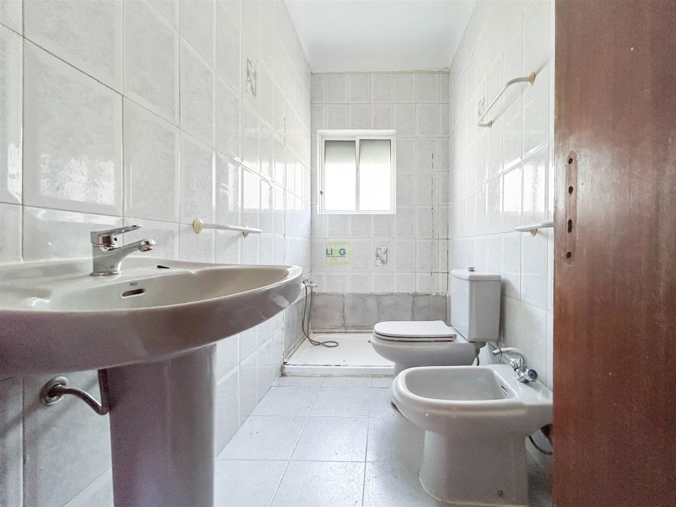 Apartamento T3 para Venda em Covilhã e Canhoso Foto 7