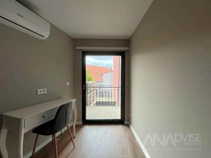 Apartamento T2 para Arrendamento em Viseu Foto 18