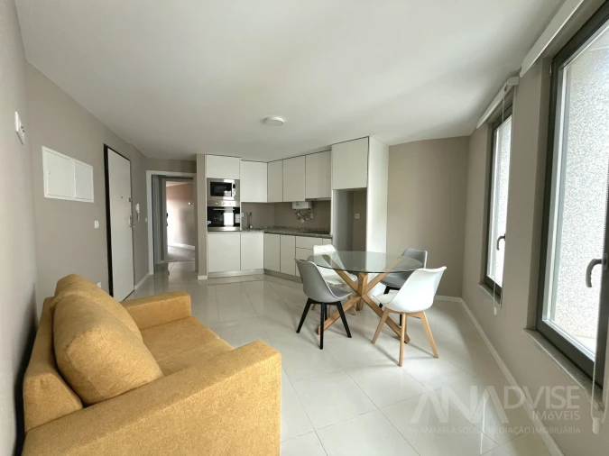 Apartamento T2 para Arrendamento em Viseu Foto 3