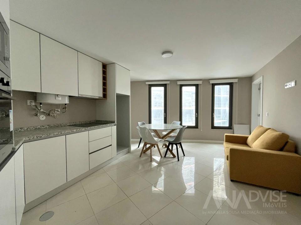Apartamento T2 para Arrendamento em Viseu Foto 2