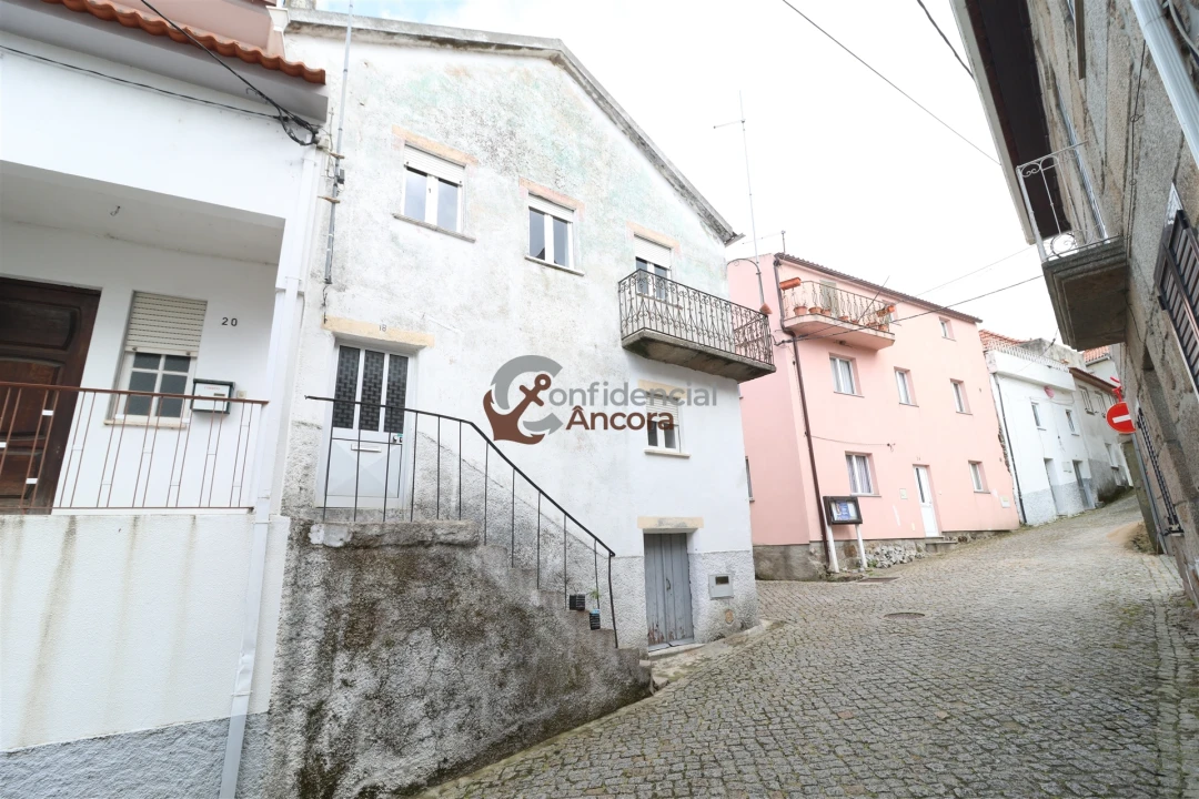 Moradia T2 para Venda em Melo e Nabais Foto 1
