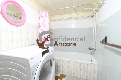 Moradia T2 para Venda em Melo e Nabais
