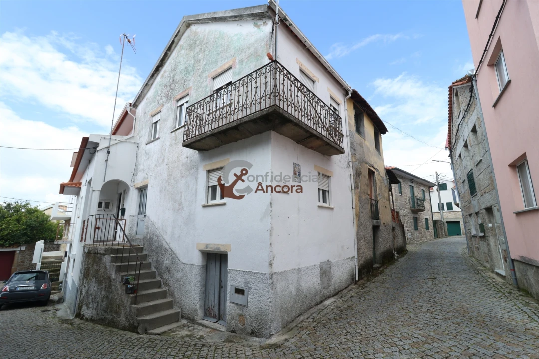Moradia T2 para Venda em Melo e Nabais Foto 3