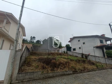 Terreno para Venda em Fornelo e Vairão