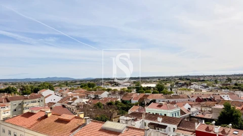 Apartamento T4 para Venda em Moita