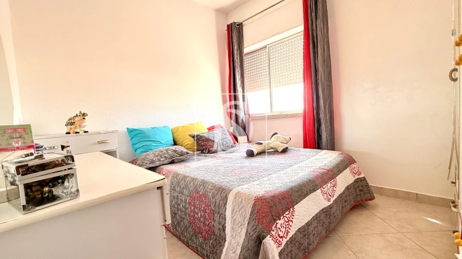 Apartamento T4 para Venda em Moita Foto 3