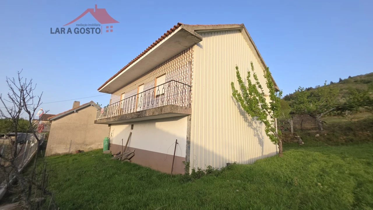 Moradia T3 para Venda em Bornes e Burga Foto 2