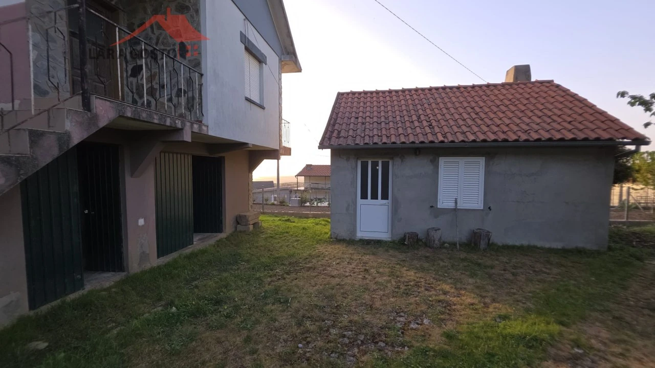 Moradia T3 para Venda em Bornes e Burga Foto 3