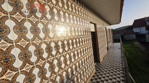 Moradia T3 para Venda em Bornes e Burga