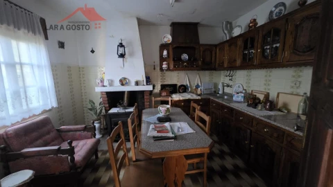 Moradia T3 para Venda em Bornes e Burga