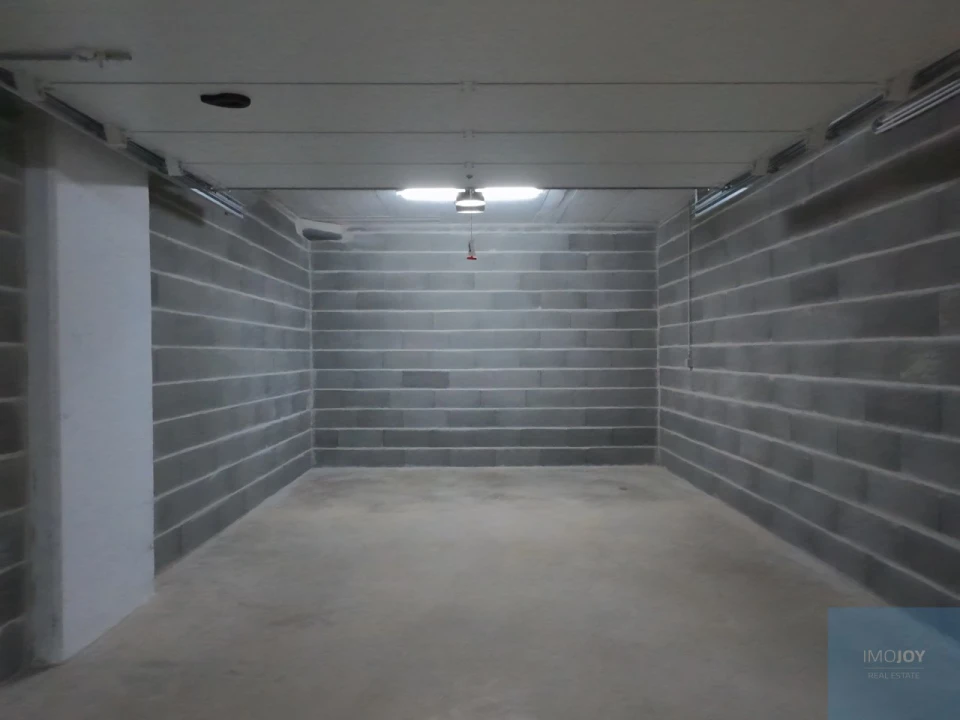 Garagem para Arrendamento em Portimão Foto 1