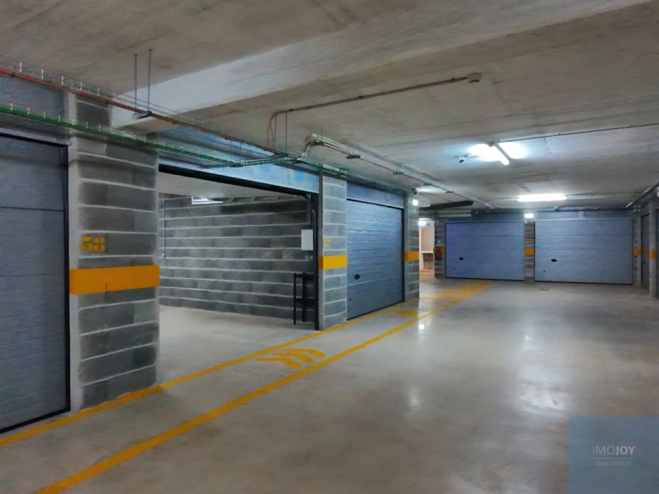 Garagem para Arrendamento em Portimão Foto 4