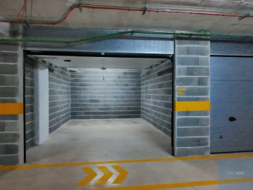 Garagem para Arrendamento em Portimão